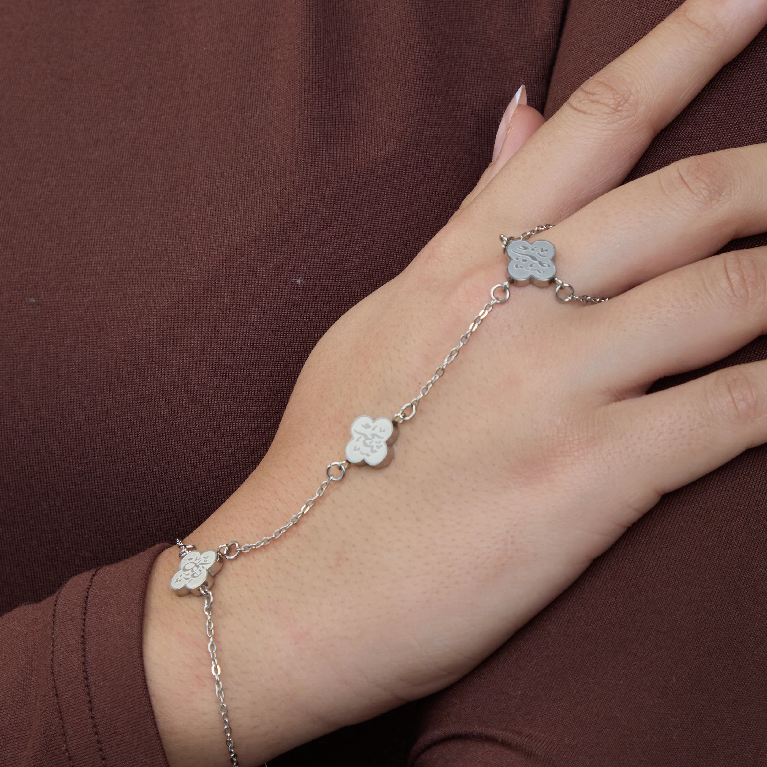 "Sabr, Shukr, Tawakkul" Hand Chain - Image 5