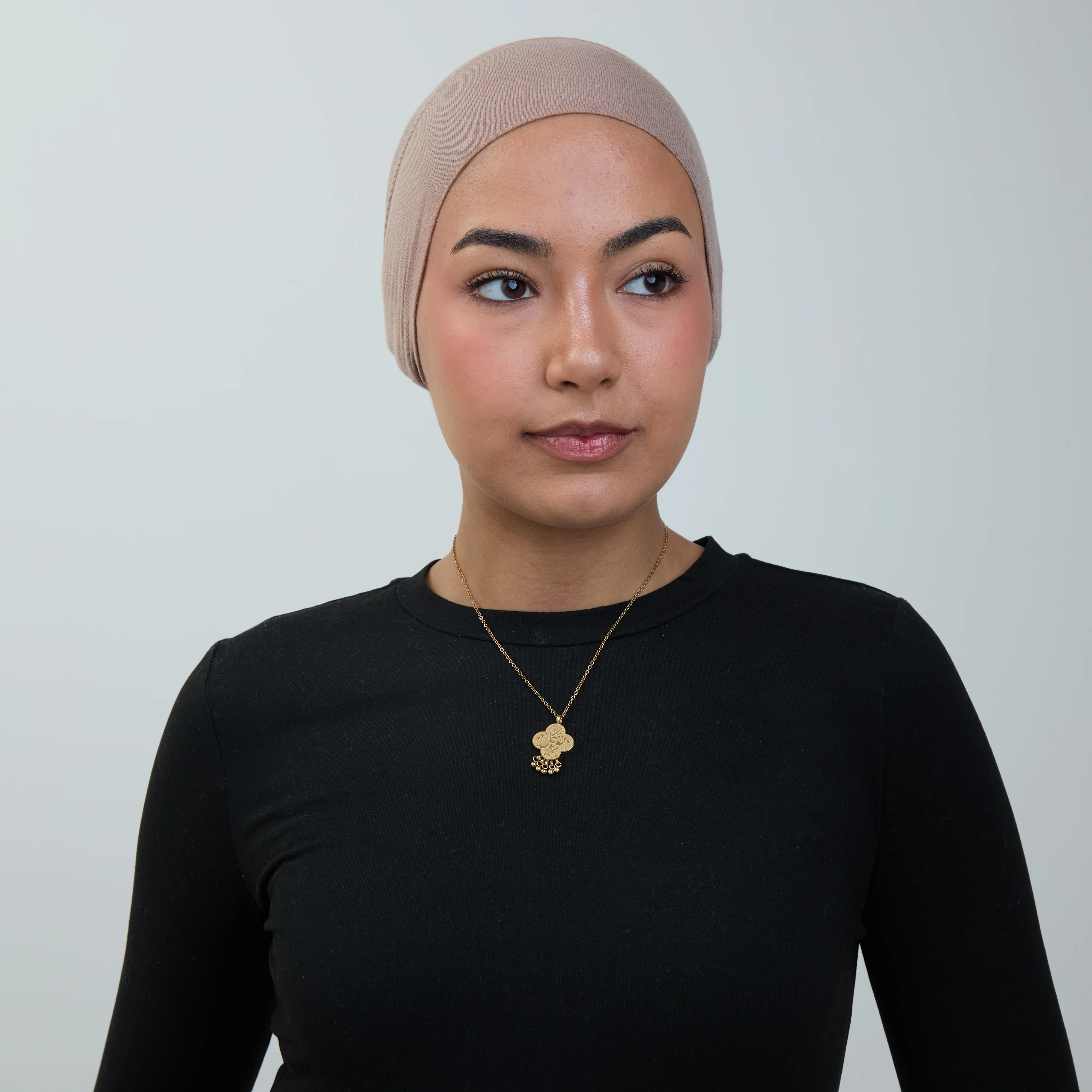 "Tawakkul" Dangling Dotted Necklace - Image 3